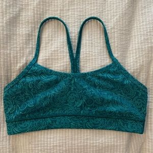 Lululemon sports bra size 4 teal text print